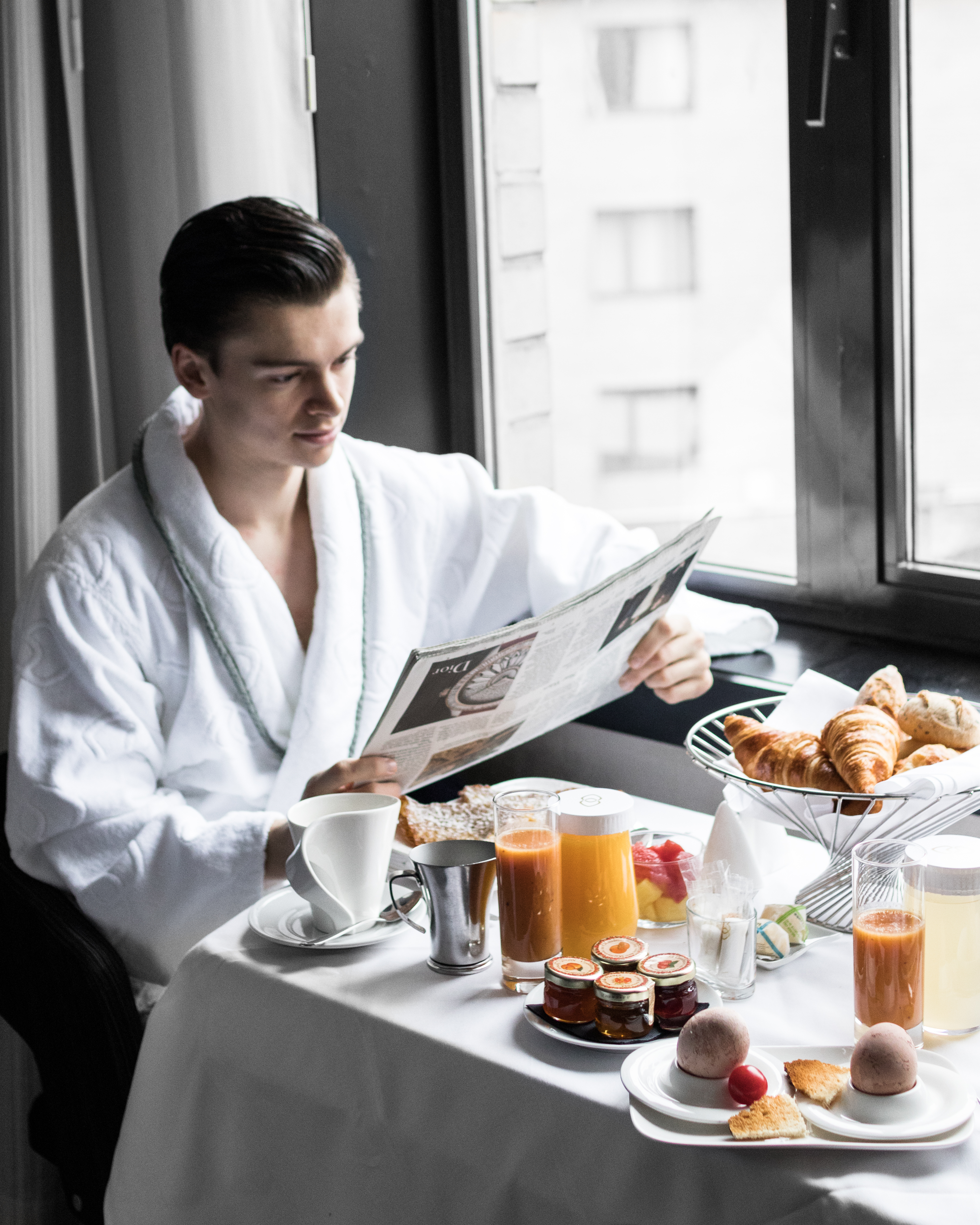 Mathias le fevre - sofitel le louise brussels breakfast room service gentleman luxury hotel